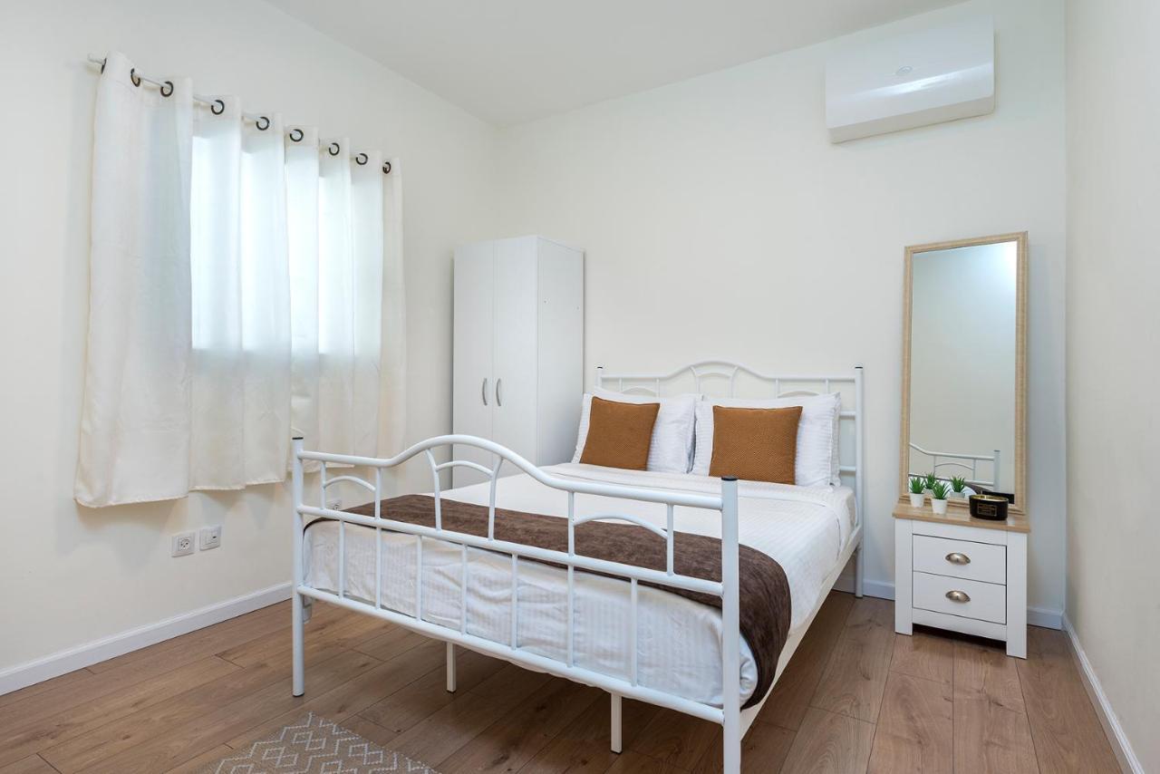 Melony Apartments Yam Suf Street Эйлат Экстерьер фото