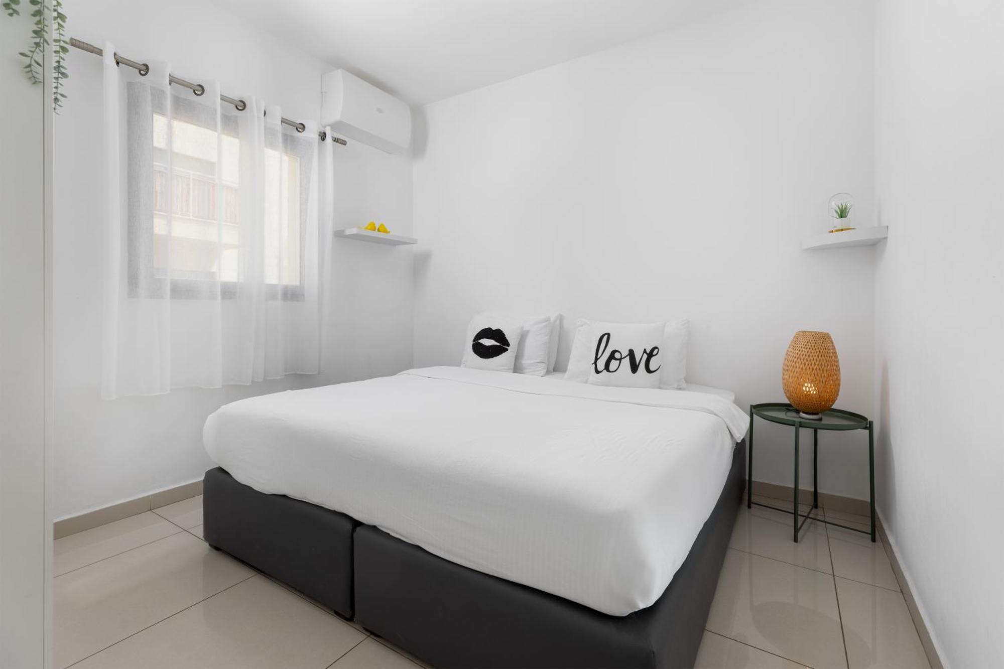 Melony Apartments Yam Suf Street Эйлат Экстерьер фото